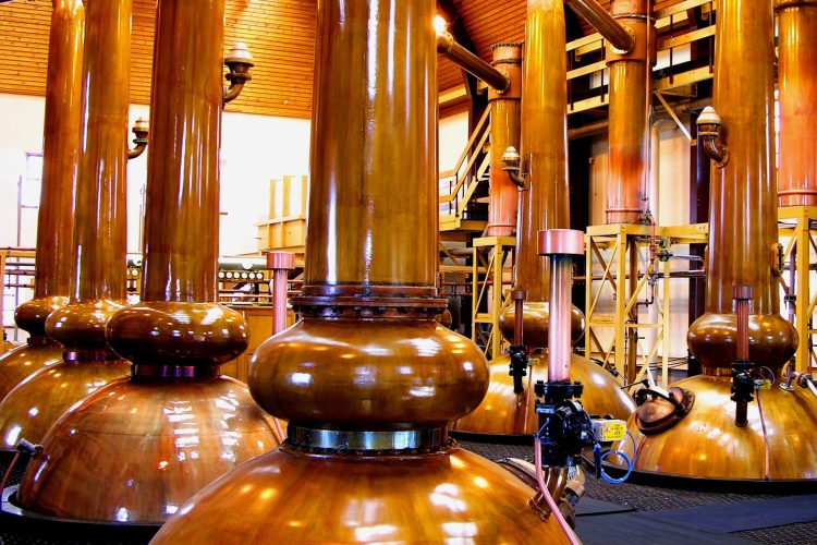 whiskey-stills-1323973 (1)